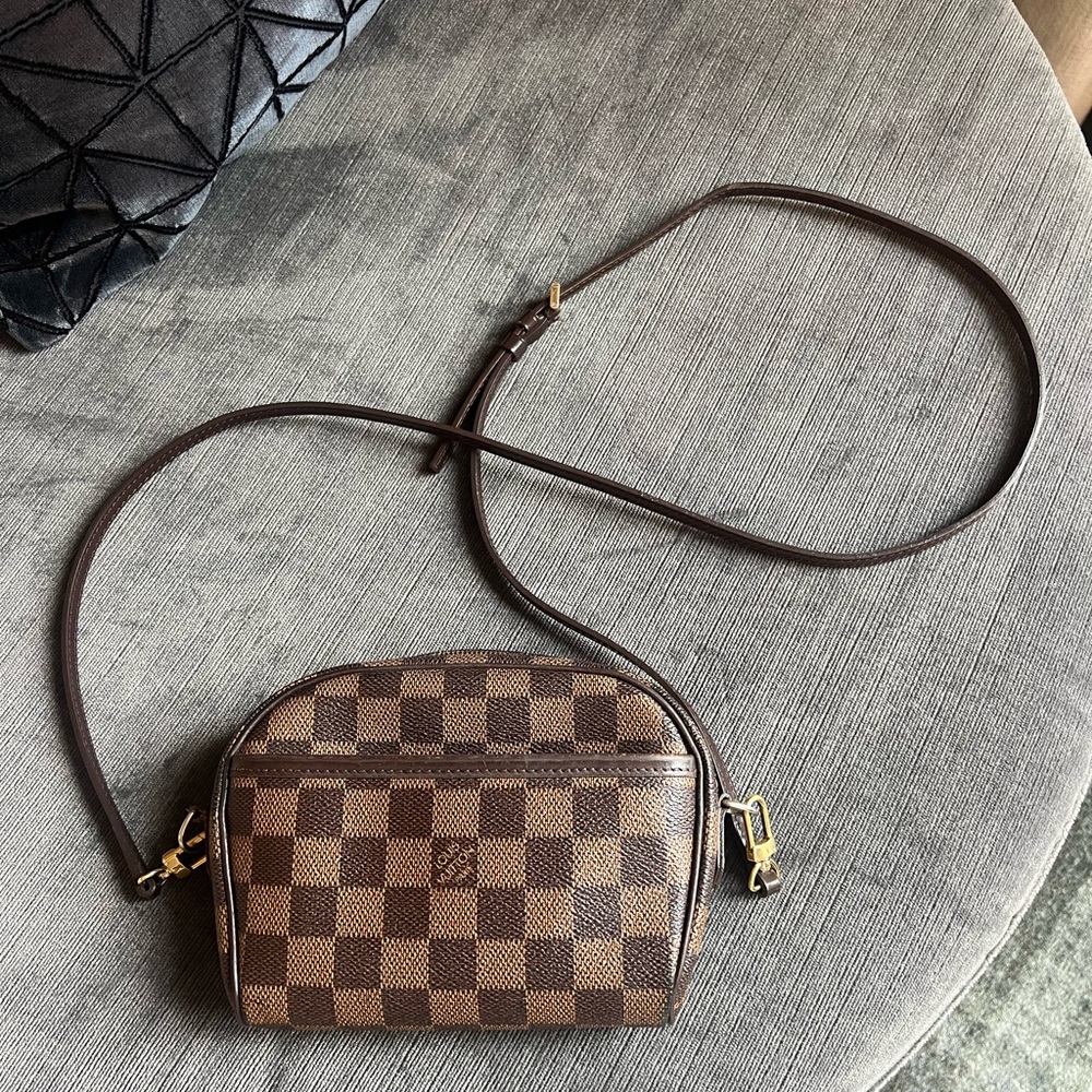 ❤️ Vuitton Ipananema Pochette Crossbody ❤️